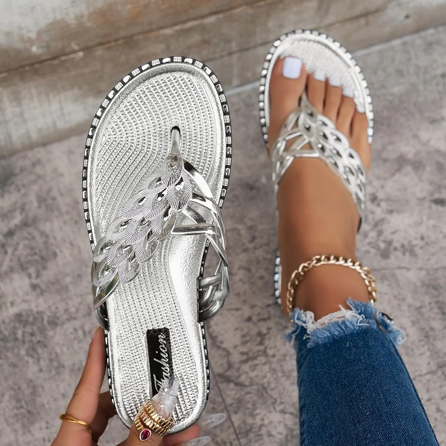 Ladies Summer Home Outdoor Beach Flip Flops Hollow Flat Bottom Toes Big Size Sandals Slippers Sports Flip Flops Beach Slippers