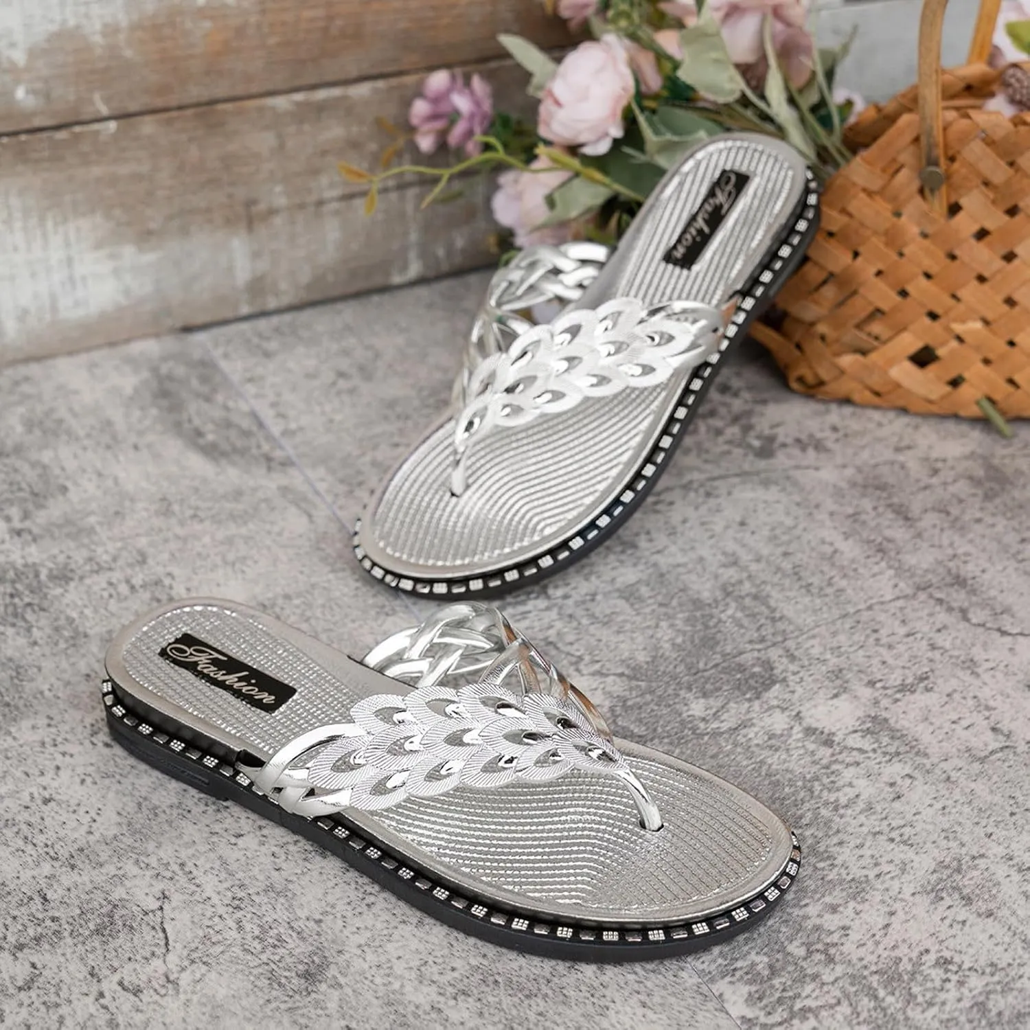 Ladies Summer Home Outdoor Beach Flip Flops Hollow Flat Bottom Toes Big Size Sandals Slippers Sports Flip Flops Beach Slippers